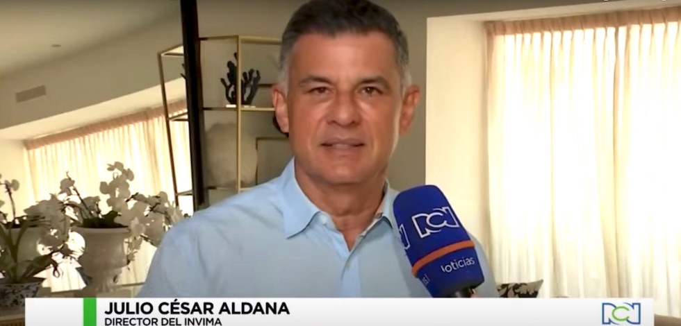 Julio César Aldana, director del Invima en entrevista del noticiero RCN del mediodía del viernes 18 de febrero.