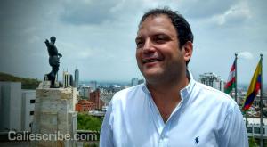 Andrés Santamaría reaparece y no descarta una candidatura