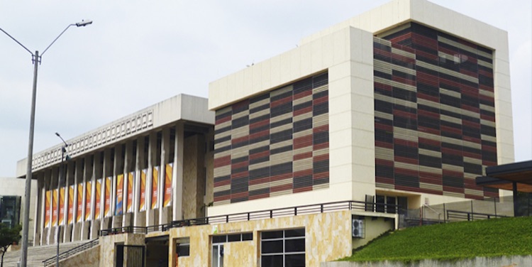 Fernando Tamayo y la biblioteca Jorge Garcés B