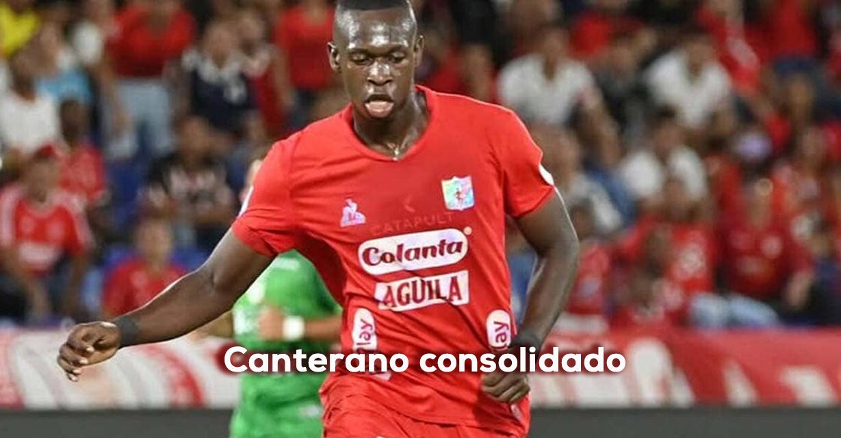 América de Cali asegura renovación de su goleador