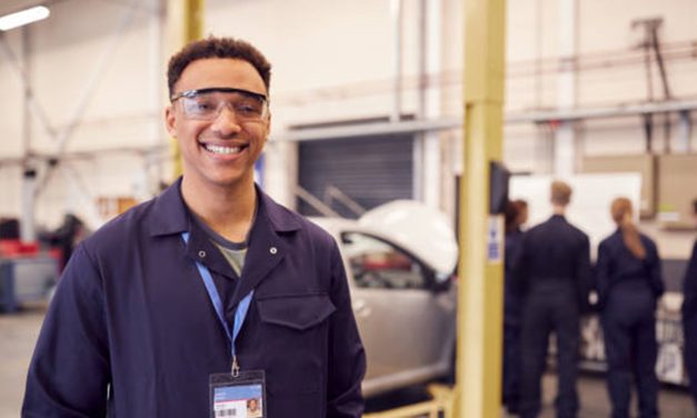 Formación en mecánica automotriz y soldadura en Cali