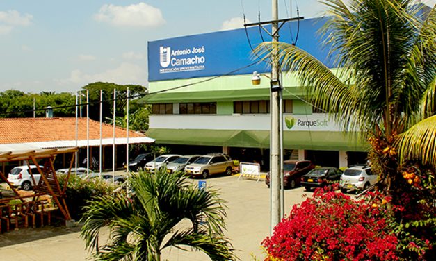 La educación tecnológica en Cali, el papel de la UNIAJC y las instituciones locales