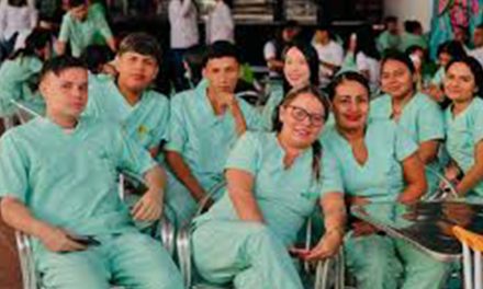 El Auge de los Bachilleratos Técnicos en Salud y Administración