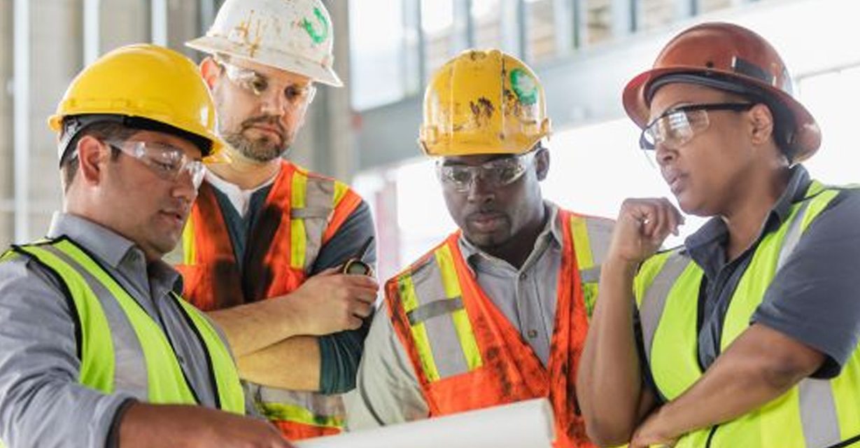 Manos que construyen ciudad: la formación en oficios técnicos en Cali
