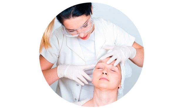 Cuidado personal como empleo: la formación en estética y bienestar en Cali
