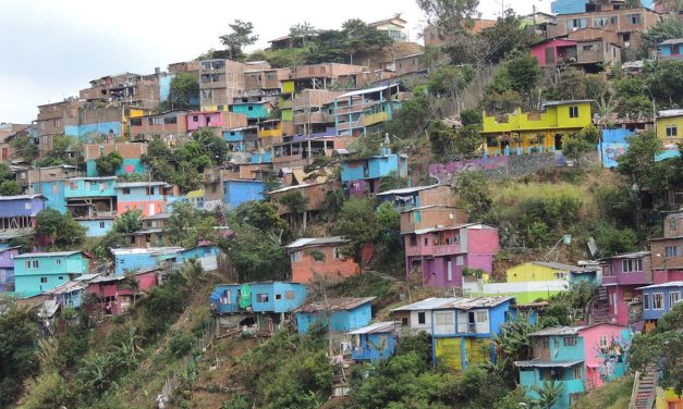 Cuando el agua no llega igual: brechas sociales del servicio en Cali