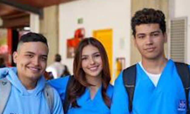 Brújula de Formación Superior: Rutas Académicas en la Capital del Valle