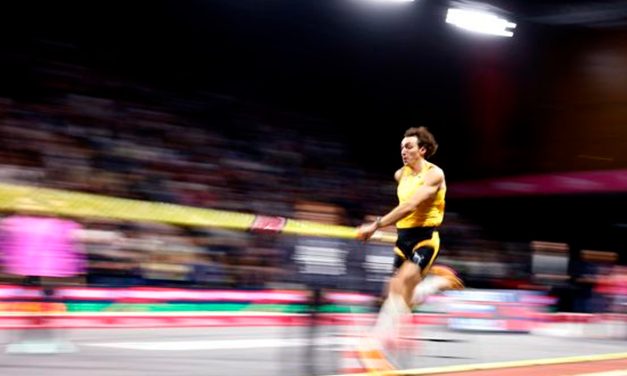 Mondo Duplantis abre la temporada indoor con salto de 6,06 metros en Clermont‑Ferrand