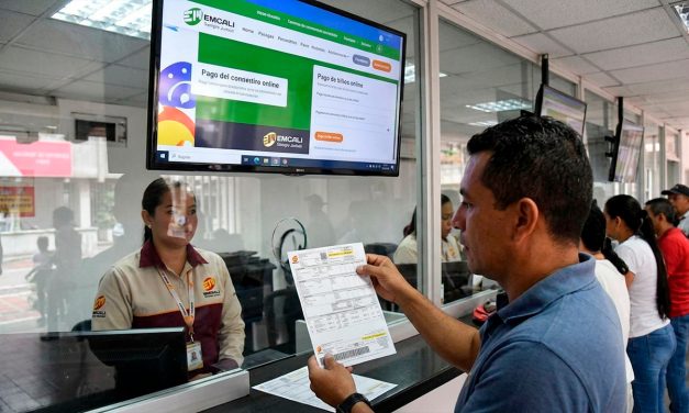 EMCALI verifica los datos del usuario antes de procesar su solicitud