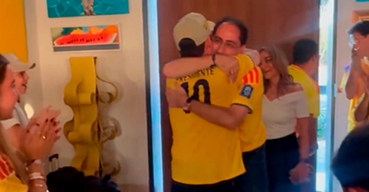 El abrazo de Abelardo y José Manuel tras la victoria