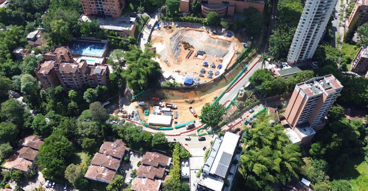 Eficiencia Centralizada: El Rol Operativo de la Secretaría Privada en Medellín