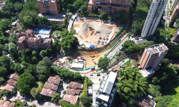 Eficiencia Centralizada: El Rol Operativo de la Secretaría Privada en Medellín