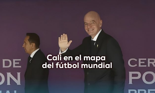 Infantino acaparó la atención en la posesión presidencial